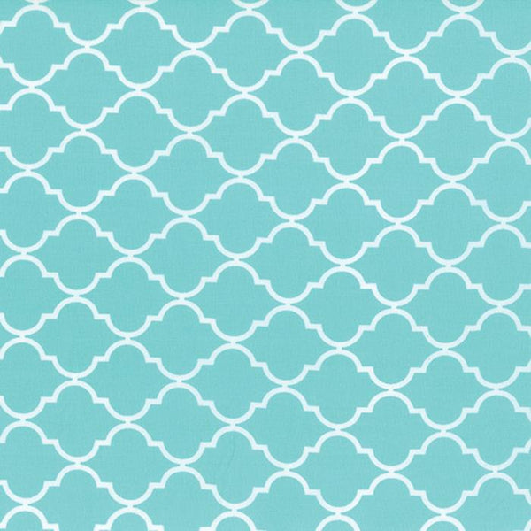 Geometric Quatrefoil Bermuda